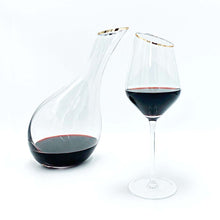 Load image into Gallery viewer, Elegance Wine Decanter