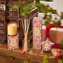 Load image into Gallery viewer, Raspberry & Rhubarb 60g Candle
