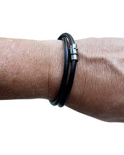 Load image into Gallery viewer, Watch set with 3 Bracelet - Gun Metal