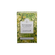 Load image into Gallery viewer, Wavertree & London candle/Lemongrass & Lemon Myrtle Candle - Wavertree & London