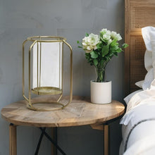 Load image into Gallery viewer, Floating Gold Pillar Candleholder
