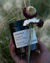 Load image into Gallery viewer, Etikette Fleurieu in Orange &amp; Vanilla Bean Soy Candle
